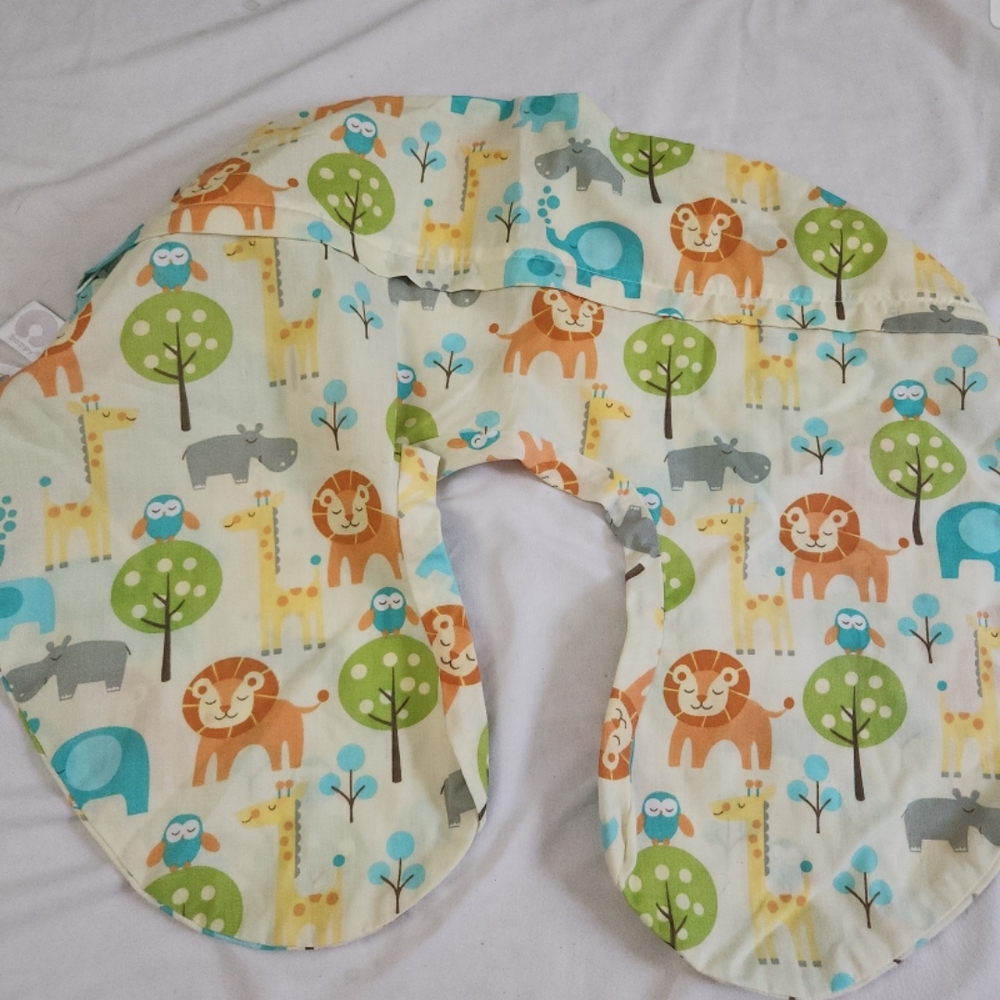 Boppy yellow zoo pillow cover #T05